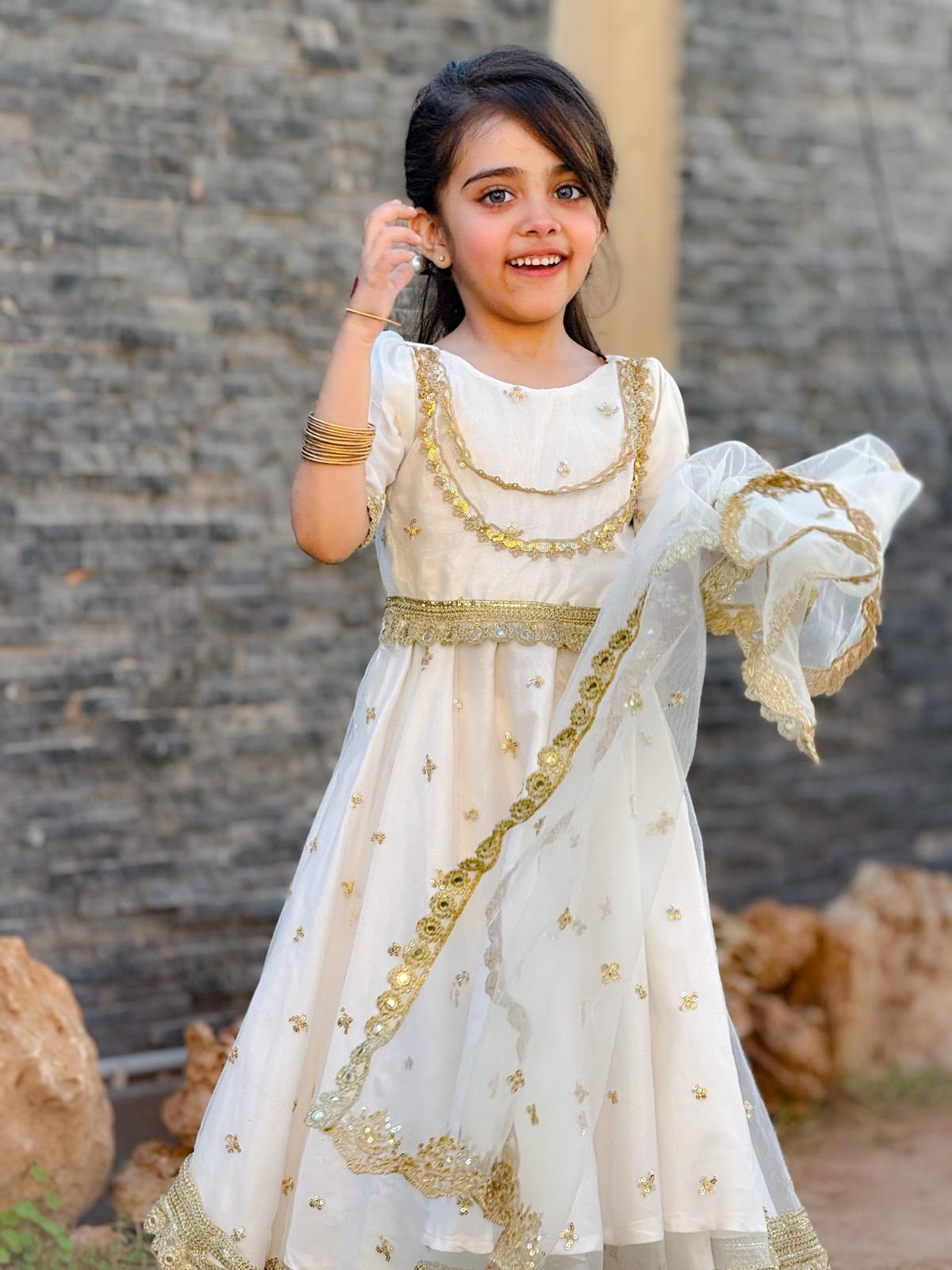 Noor-e-Ivory - Image 6