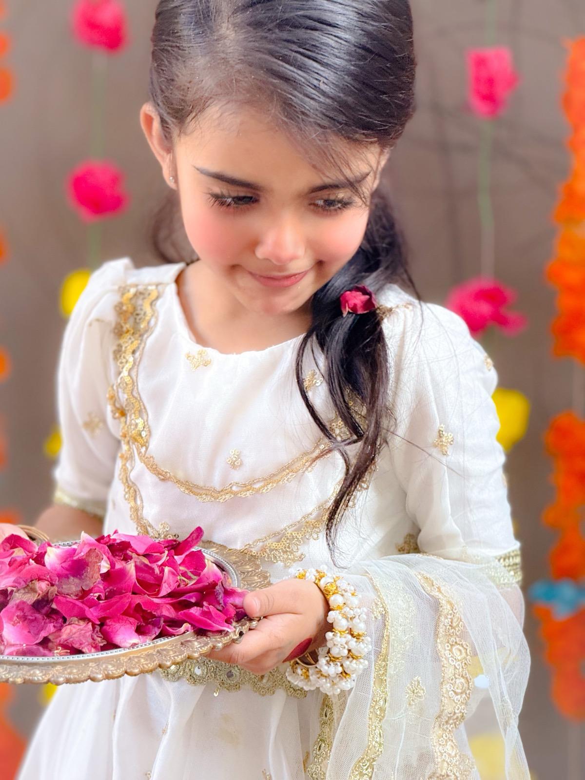 Noor-e-Ivory - Image 4